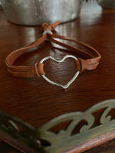 Load image into Gallery viewer, Heart Bracelet (medium)
