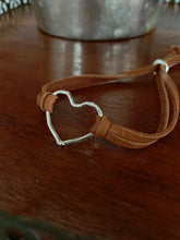 Load image into Gallery viewer, Heart Bracelet (medium)