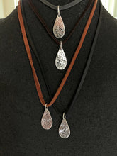 Load image into Gallery viewer, Raindrop Necklace