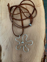 Load image into Gallery viewer, Freeform Flower Necklace